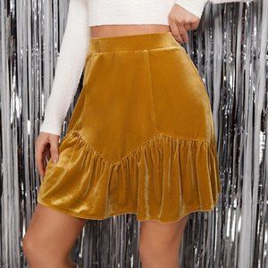 Ruffled hem Velvet Mini Skirt